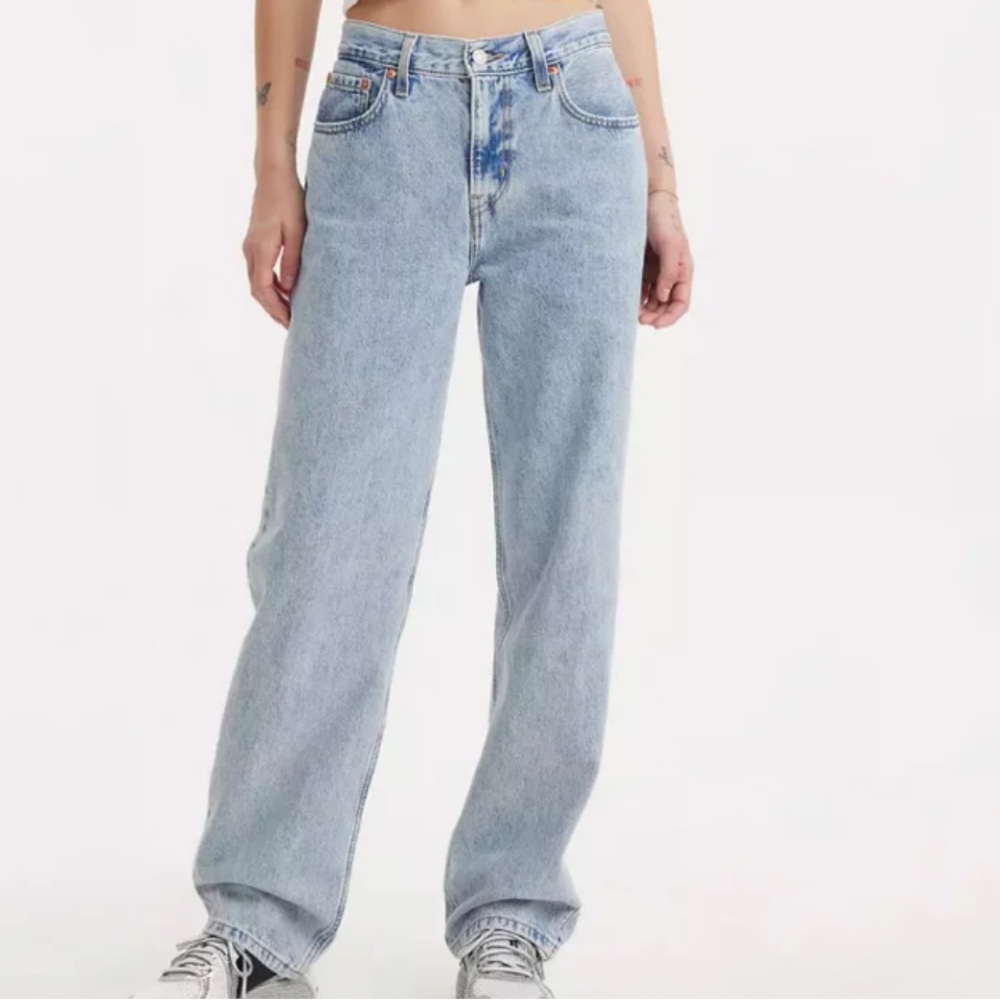 NWOT Levi's Women's Low Pro 90’s Jeans